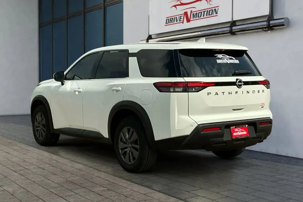 More photos of 2022 Nissan Pathfinder S Sport Utility 4D at Drive N-Motion Thornton, CO
