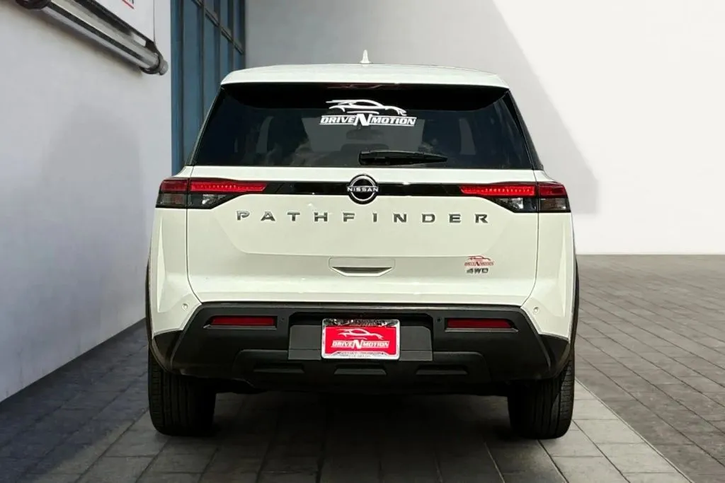 More photos of 2022 Nissan Pathfinder S Sport Utility 4D at Drive N-Motion Thornton, CO