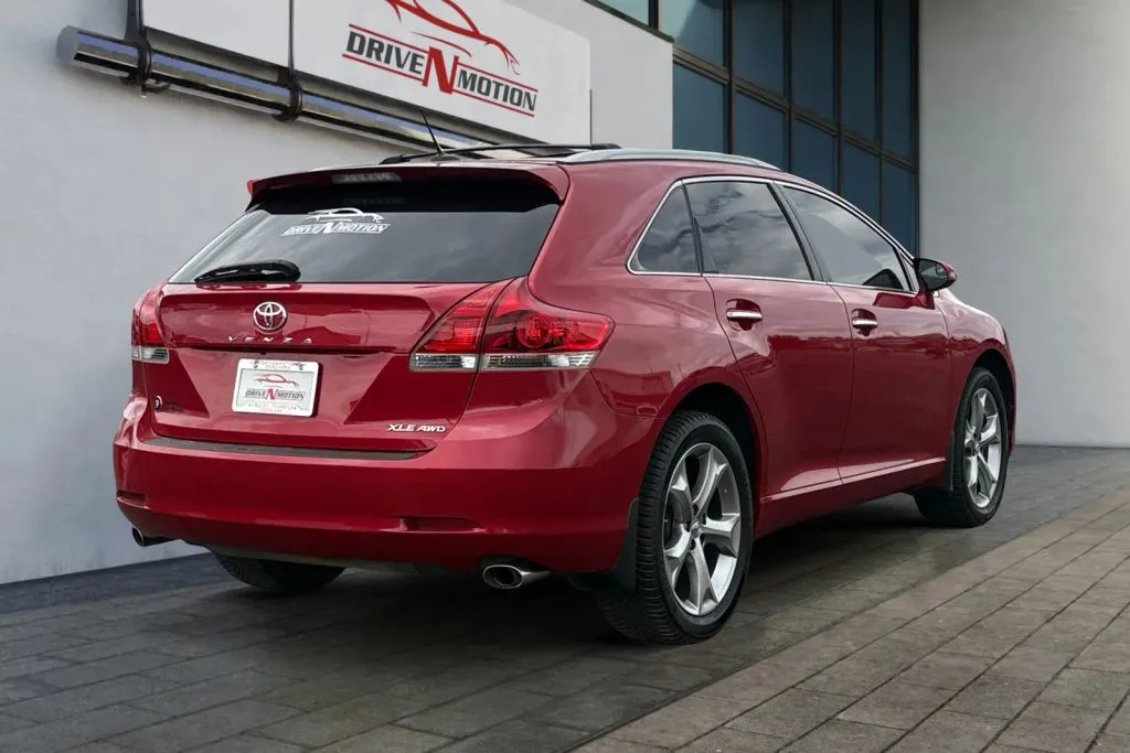More photos of 2015 Toyota Venza XLE Wagon 4D at Drive N-Motion Thornton, CO