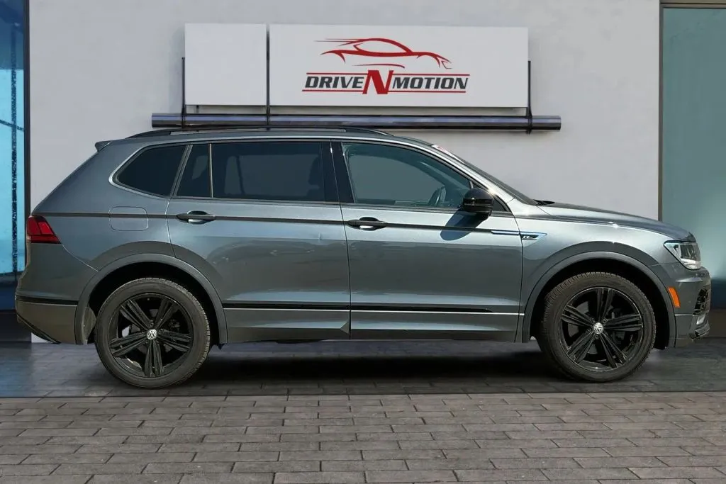 Another view of 2019 Volkswagen Tiguan 2.0T SEL R-Line Jet-Black 4Motion Sport Utility 4D for sale in Thornton, CO at Drive N-Motion Thornton