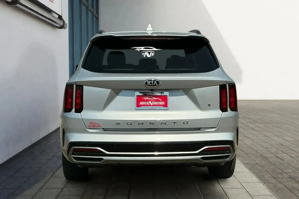 More photos of 2021 Kia Sorento S Sport Utility 4D at Drive N-Motion Thornton, CO