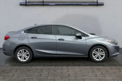 Another view of 2019 Chevrolet Cruze LT Sedan 4D for sale in Thornton, CO at Drive N-Motion Thornton