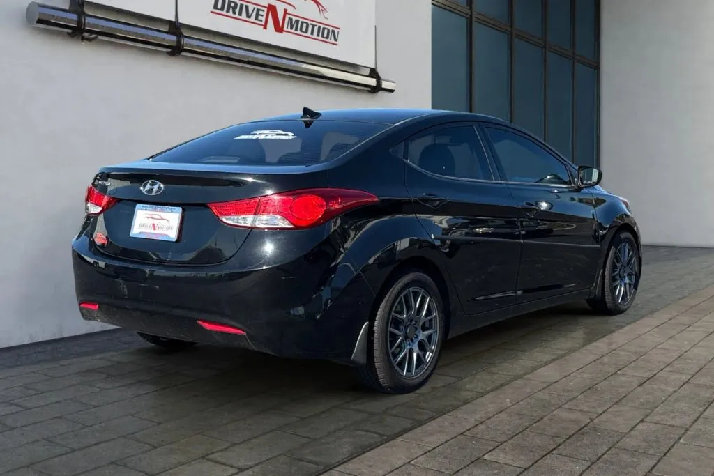 More photos of 2013 Hyundai Elantra GLS Sedan 4D at Drive N-Motion Thornton, CO