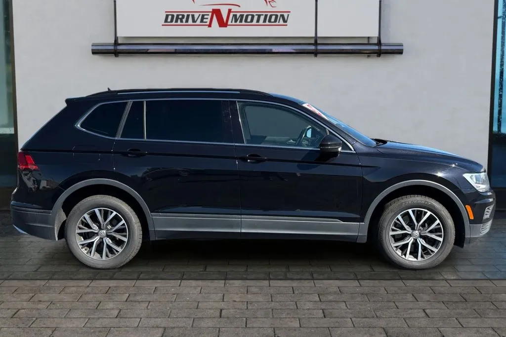 Another view of 2019 Volkswagen Tiguan 2.0T SE 4MOTION Sport Utility 4D for sale in Thornton, CO at Drive N-Motion Thornton