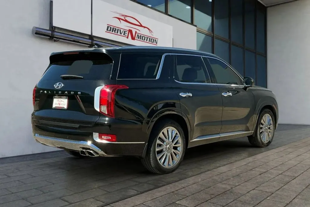 More photos of 2020 Hyundai Palisade Limited Sport Utility 4D at Drive N-Motion Thornton, CO