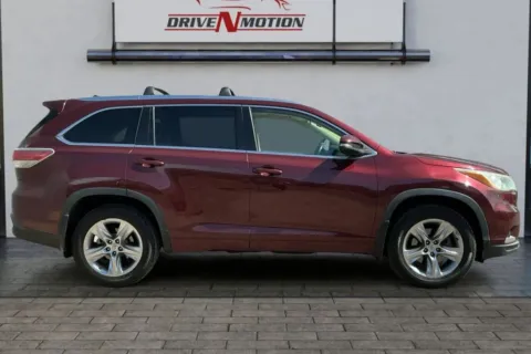 Another view of 2015 Toyota Highlander Limited Sport Utility 4D for sale in Thornton, CO at Drive N-Motion Thornton