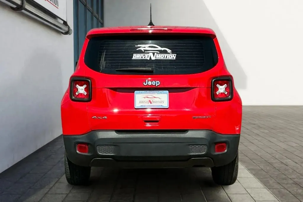 More photos of 2022 Jeep Renegade Sport SUV 4D at Drive N-Motion Thornton, CO
