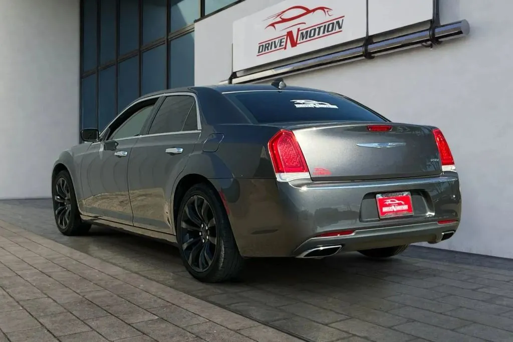 More photos of 2018 Chrysler 300 Limited Sedan 4D at Drive N-Motion Thornton, CO