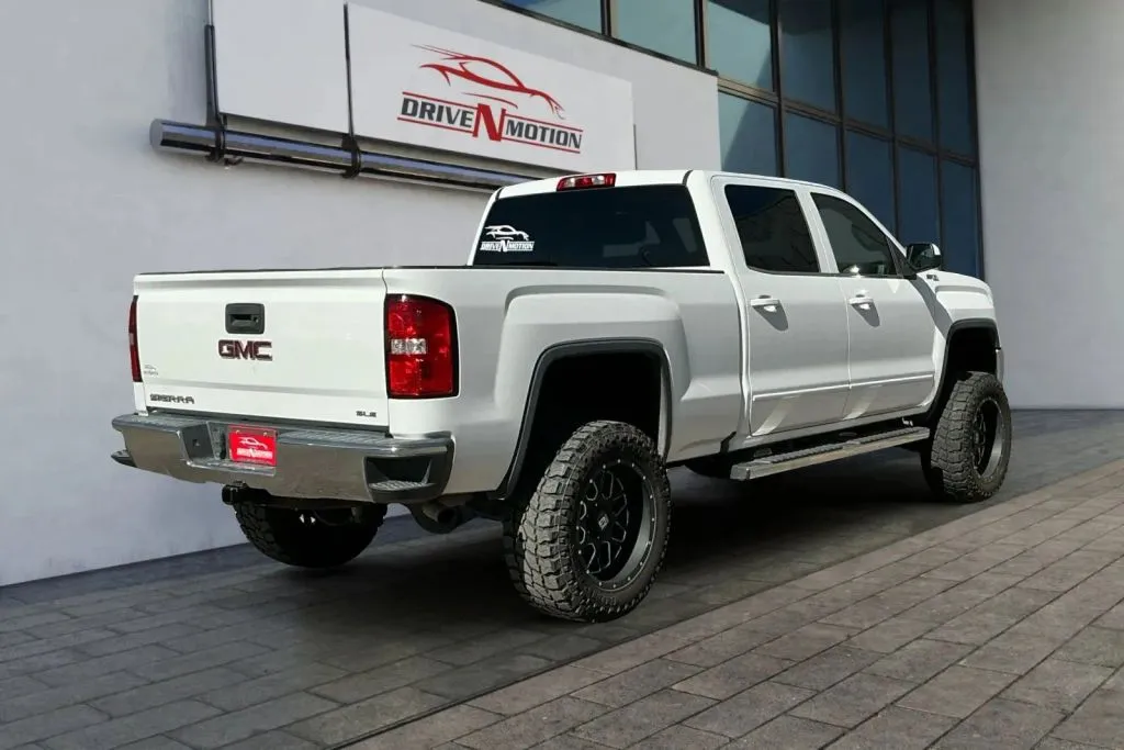 More photos of 2018 GMC Sierra 1500 Crew Cab SLE Pickup 4D 6 1/2 ft at Drive N-Motion Thornton, CO