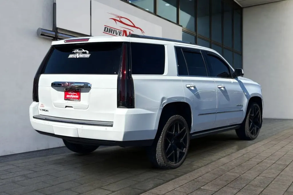 More photos of 2017 GMC Yukon Denali Sport Utility 4D at Drive N-Motion Thornton, CO