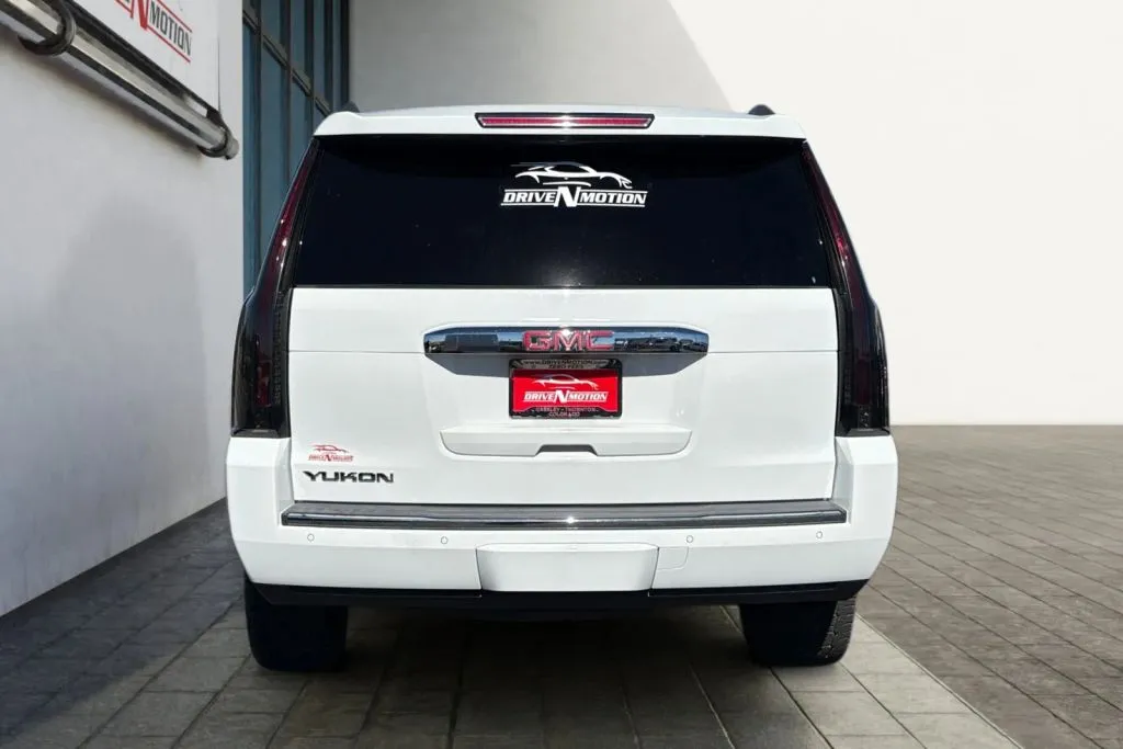 More photos of 2017 GMC Yukon Denali Sport Utility 4D at Drive N-Motion Thornton, CO
