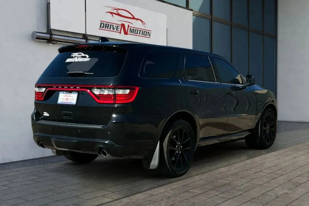 More photos of 2018 Dodge Durango R/T Sport Utility 4D at Drive N-Motion Thornton, CO