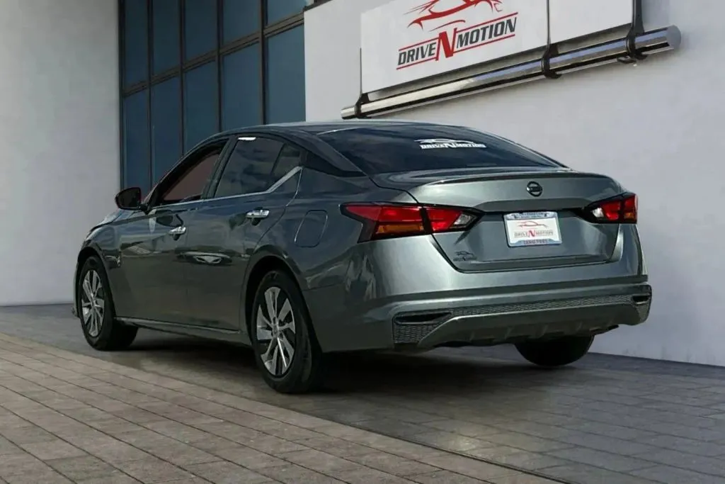 More photos of 2021 Nissan Altima 2.5 S Sedan 4D at Drive N-Motion Thornton, CO