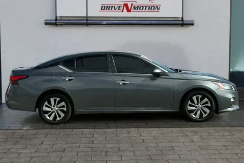 Photos of 2021 Nissan Altima 2.5 S Sedan 4D for sale in Thornton, CO at Drive N-Motion Thornton