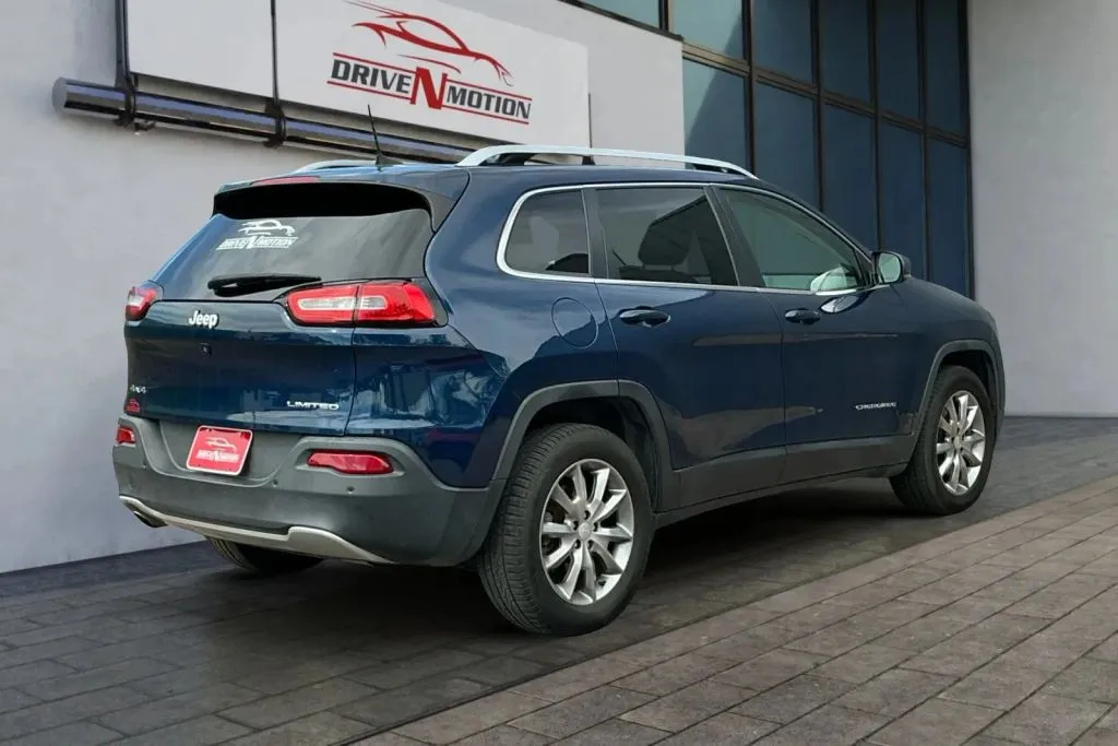 More photos of 2018 Jeep Cherokee Limited Sport Utility 4D at Drive N-Motion Thornton, CO