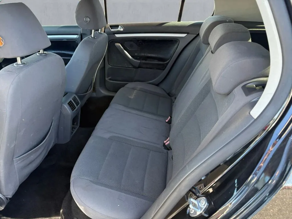 More photos of 2008 Volkswagen Rabbit Hatchback 4D at Drive N-Motion Thornton, CO