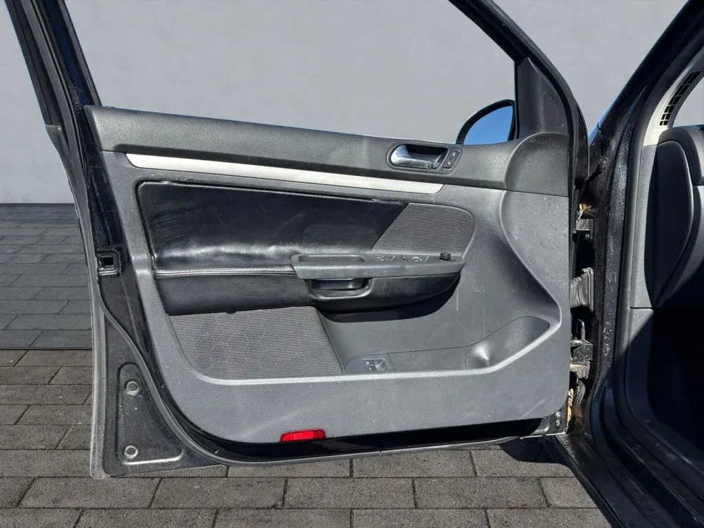 Photos of 2008 Volkswagen Rabbit Hatchback 4D for sale in Thornton, CO at Drive N-Motion Thornton