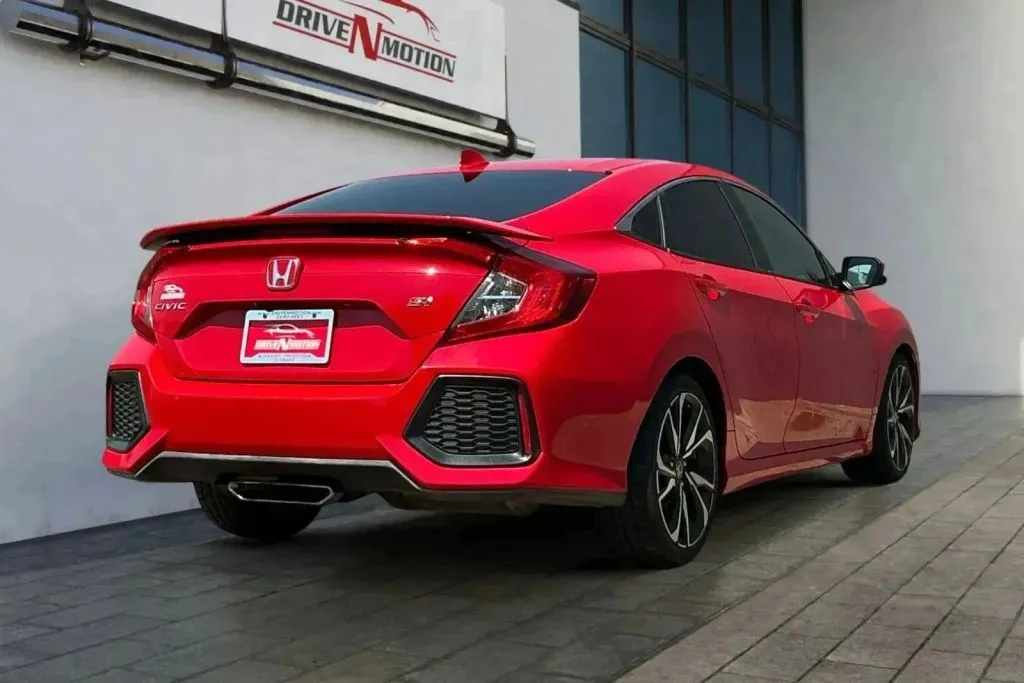 More photos of 2018 Honda Civic Si Sedan 4D at Drive N-Motion Thornton, CO