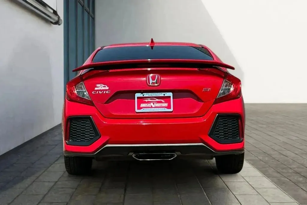More photos of 2018 Honda Civic Si Sedan 4D at Drive N-Motion Thornton, CO