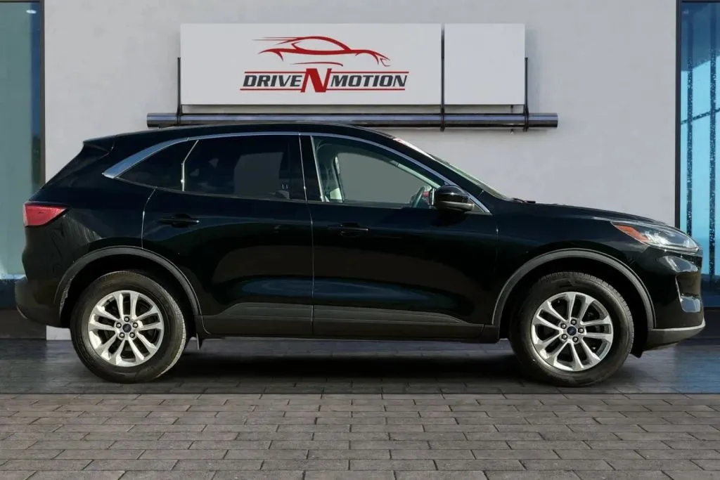 Another view of 2021 Ford Escape SE Sport Utility 4D for sale in Thornton, CO at Drive N-Motion Thornton