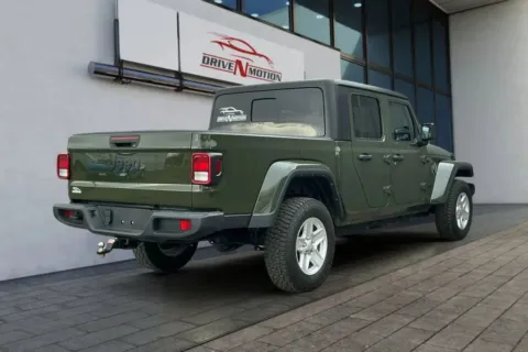 More photos of 2022 Jeep Gladiator Sport S Pickup 4D 5 ft at Drive N-Motion Thornton, CO