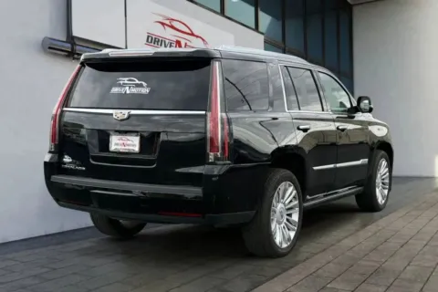 More photos of 2020 Cadillac Escalade Platinum Sport Utility 4D at Drive N-Motion Thornton, CO