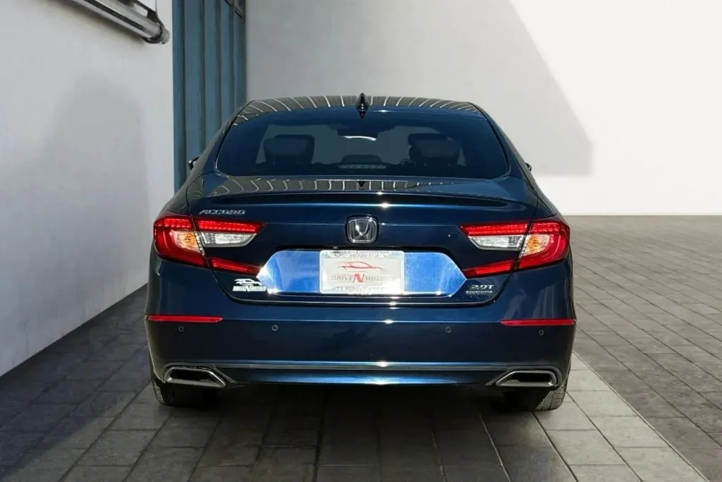 More photos of 2018 Honda Accord Touring Sedan 4D at Drive N-Motion Thornton, CO