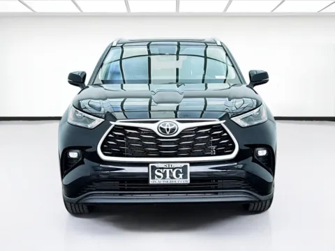 Photos of 2023 Toyota Highlander XLE for sale in Chandler, AZ at STG Auto Group of Chandler