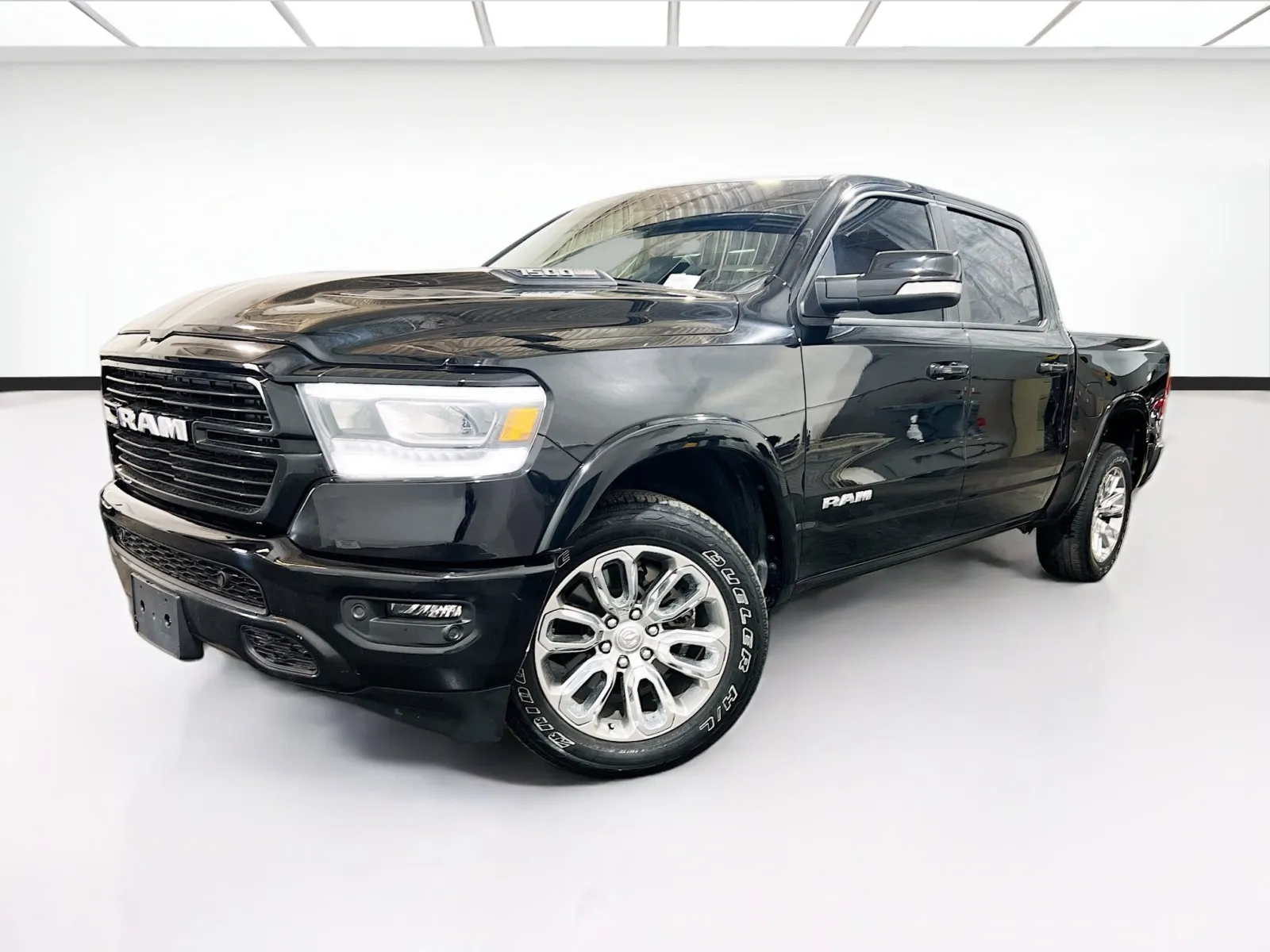 Black 2022 Ram 1500 Laramie for sale in Chandler, AZ