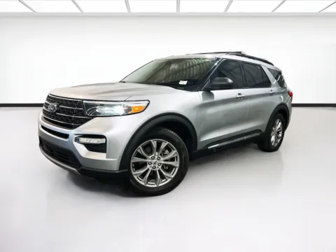 Silver 2021 Ford Explorer XLT for sale in Chandler, AZ
