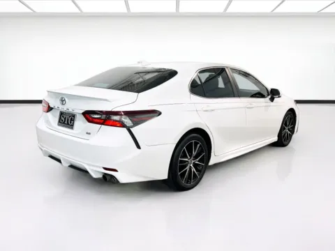 More photos of 2022 Toyota Camry SE at STG Auto Group of Chandler, AZ