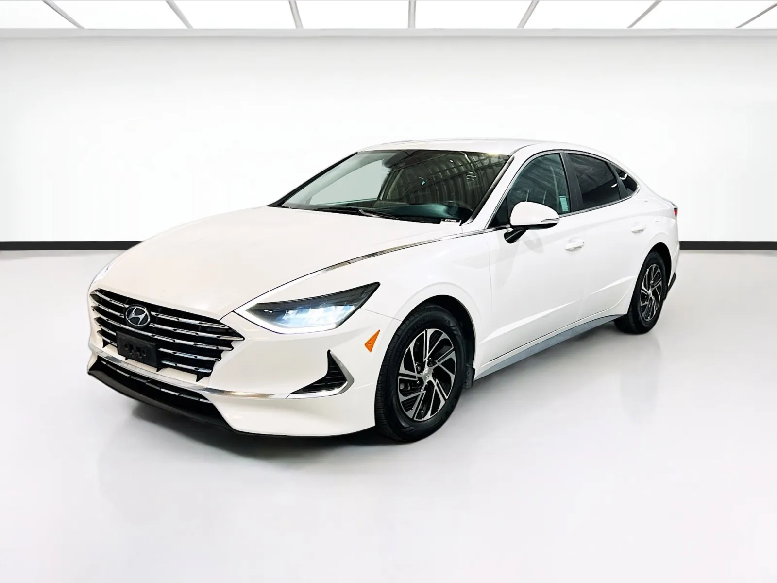 White 2022 Hyundai Sonata Hybrid Blue for sale in Chandler, AZ
