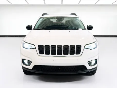 Photos of 2023 Jeep Cherokee Altitude Lux for sale in Chandler, AZ at STG Auto Group of Chandler
