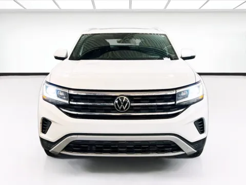 Photos of 2021 Volkswagen Atlas Cross Sport 2.0T SE w/Technology for sale in Chandler, AZ at STG Auto Group of Chandler