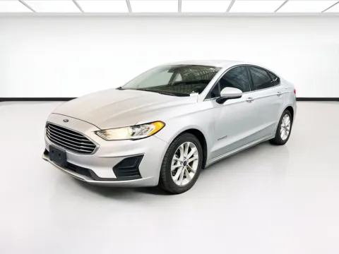 Silver 2019 Ford Fusion Hybrid SE for sale in Chandler, AZ
