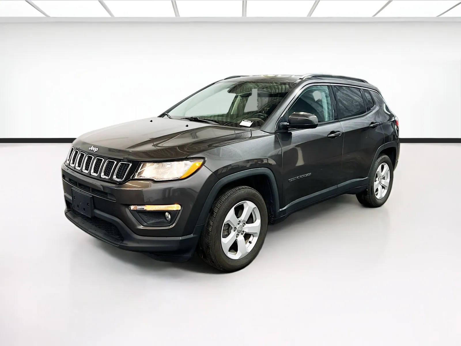 Gray 2018 Jeep Compass Latitude for sale in Chandler, AZ