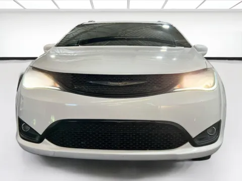 Photos of 2020 Chrysler Pacifica Touring for sale in Chandler, AZ at STG Auto Group of Chandler