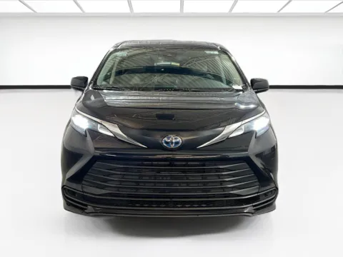 Photos of 2024 Toyota Sienna LE for sale in Chandler, AZ at STG Auto Group of Chandler