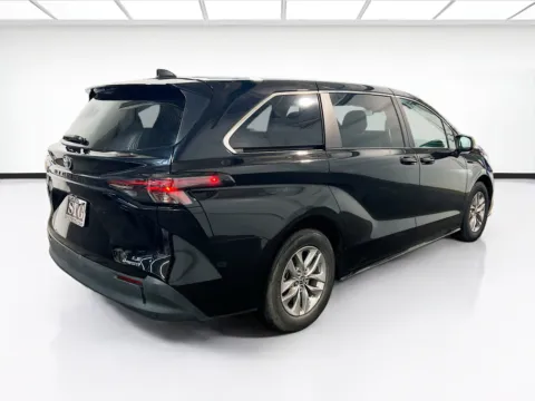 More photos of 2024 Toyota Sienna LE at STG Auto Group of Chandler, AZ