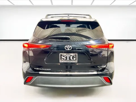More photos of 2022 Toyota Highlander LE at STG Auto Group of Chandler, AZ