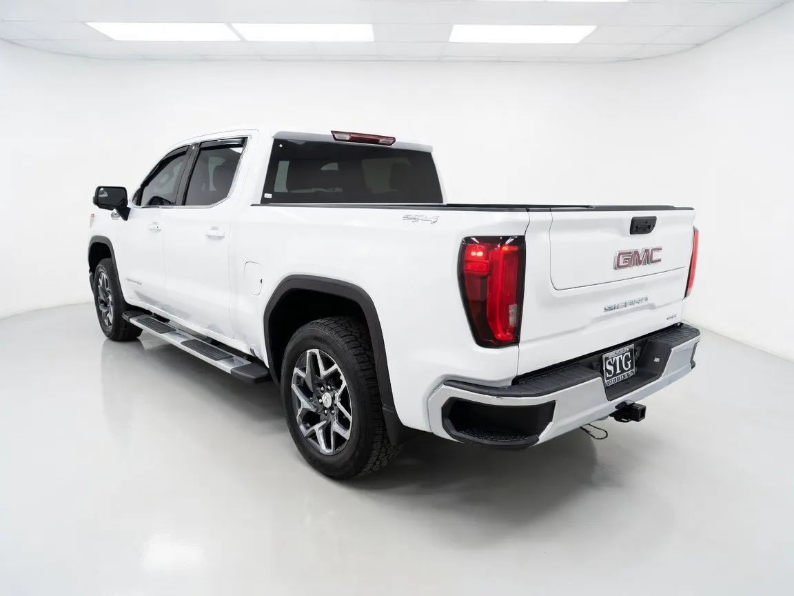 2022 GMC Sierra 1500 SLT - Photo 6