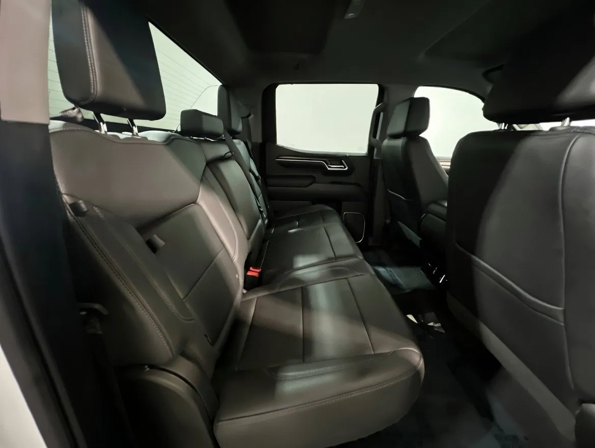 2022 GMC Sierra 1500 SLT - Photo 18