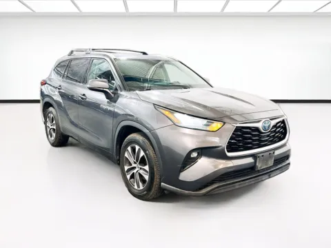 Another view of 2020 Toyota Highlander Hybrid XLE for sale in Chandler, AZ at STG Auto Group of Chandler