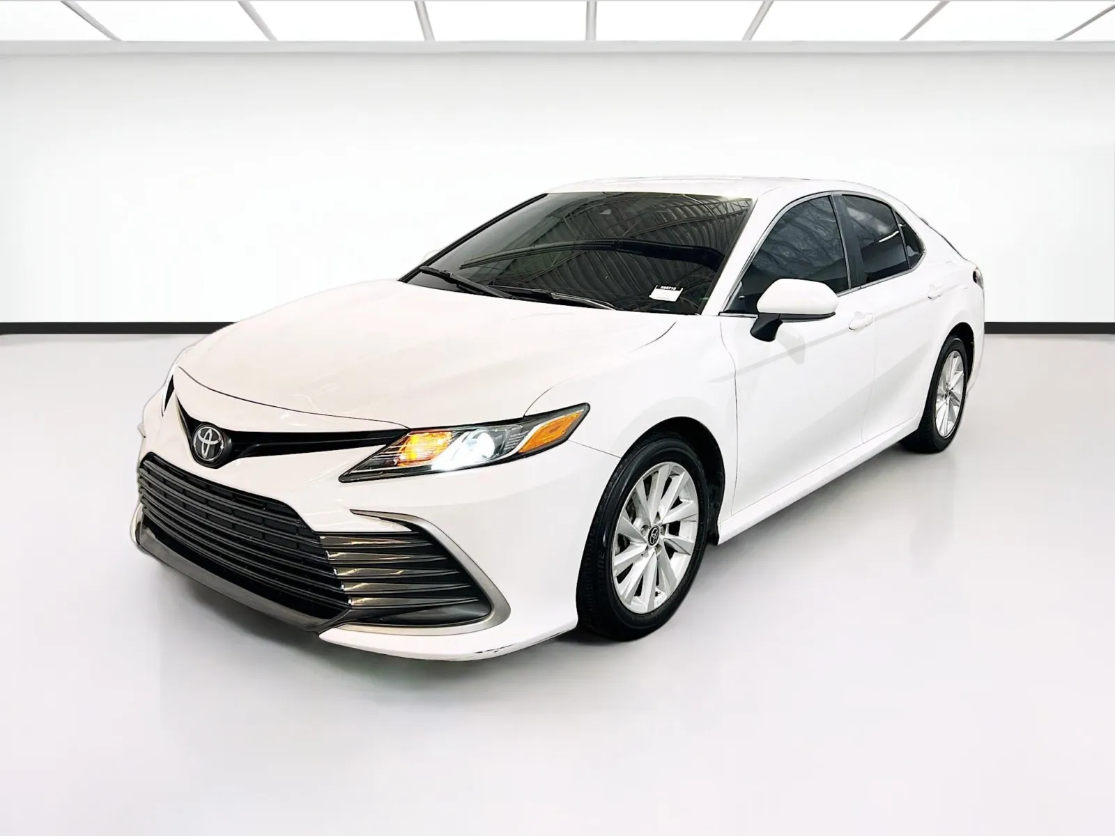 Green 2022 Toyota Camry LE for sale in Chandler, AZ