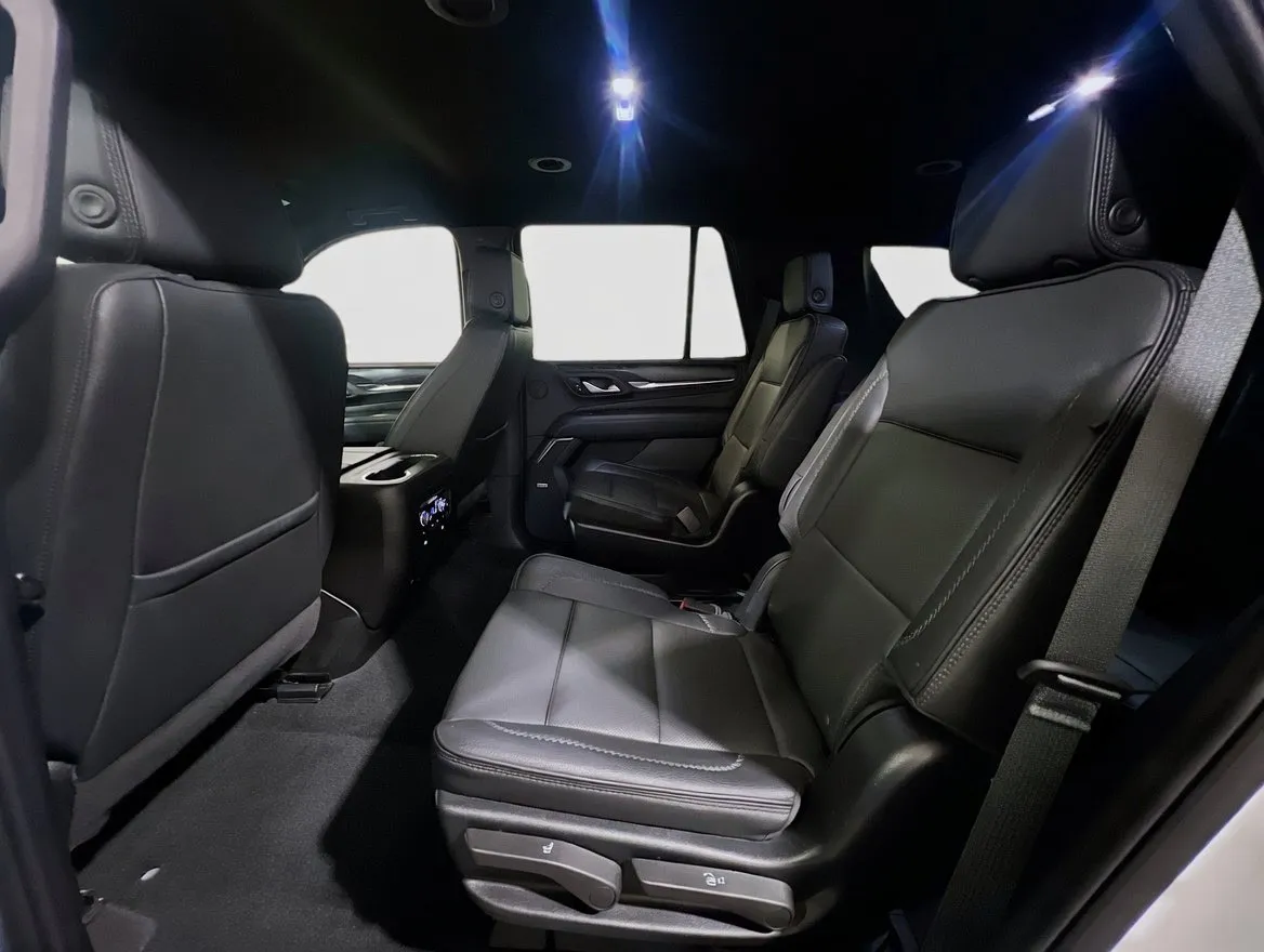2024 GMC Yukon Denali - Photo 18