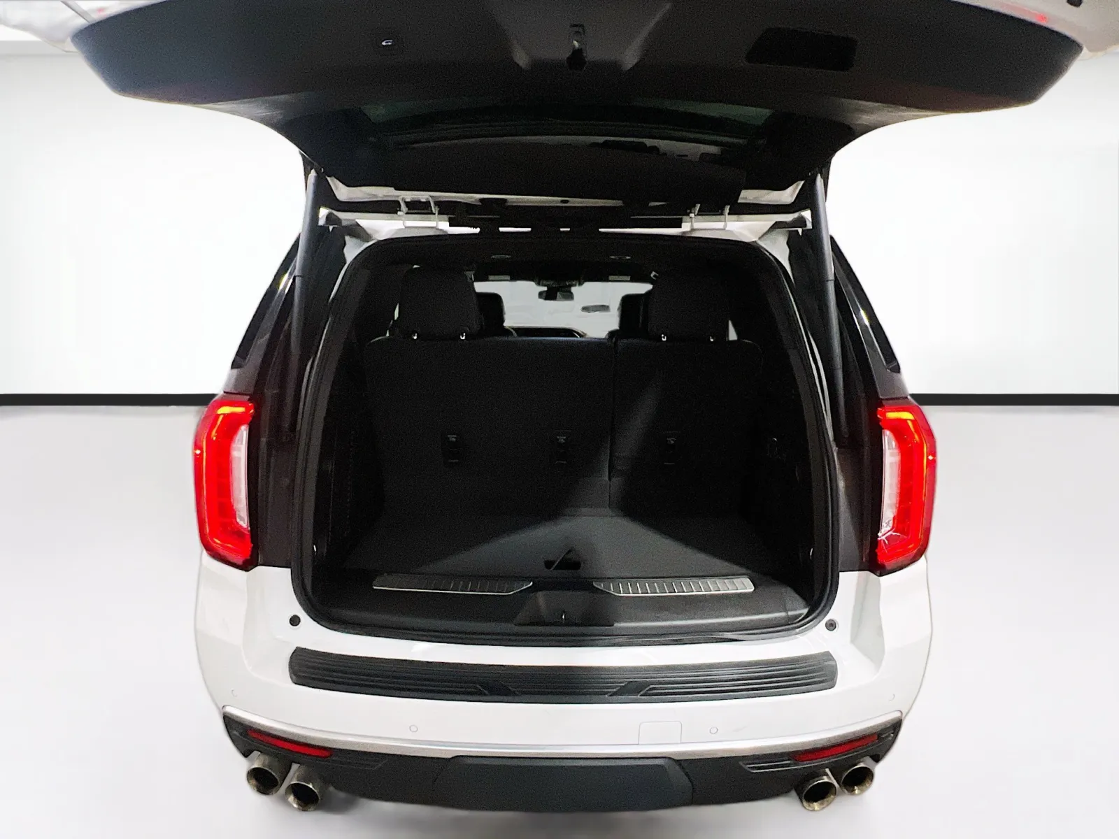 2024 GMC Yukon Denali - Photo 20