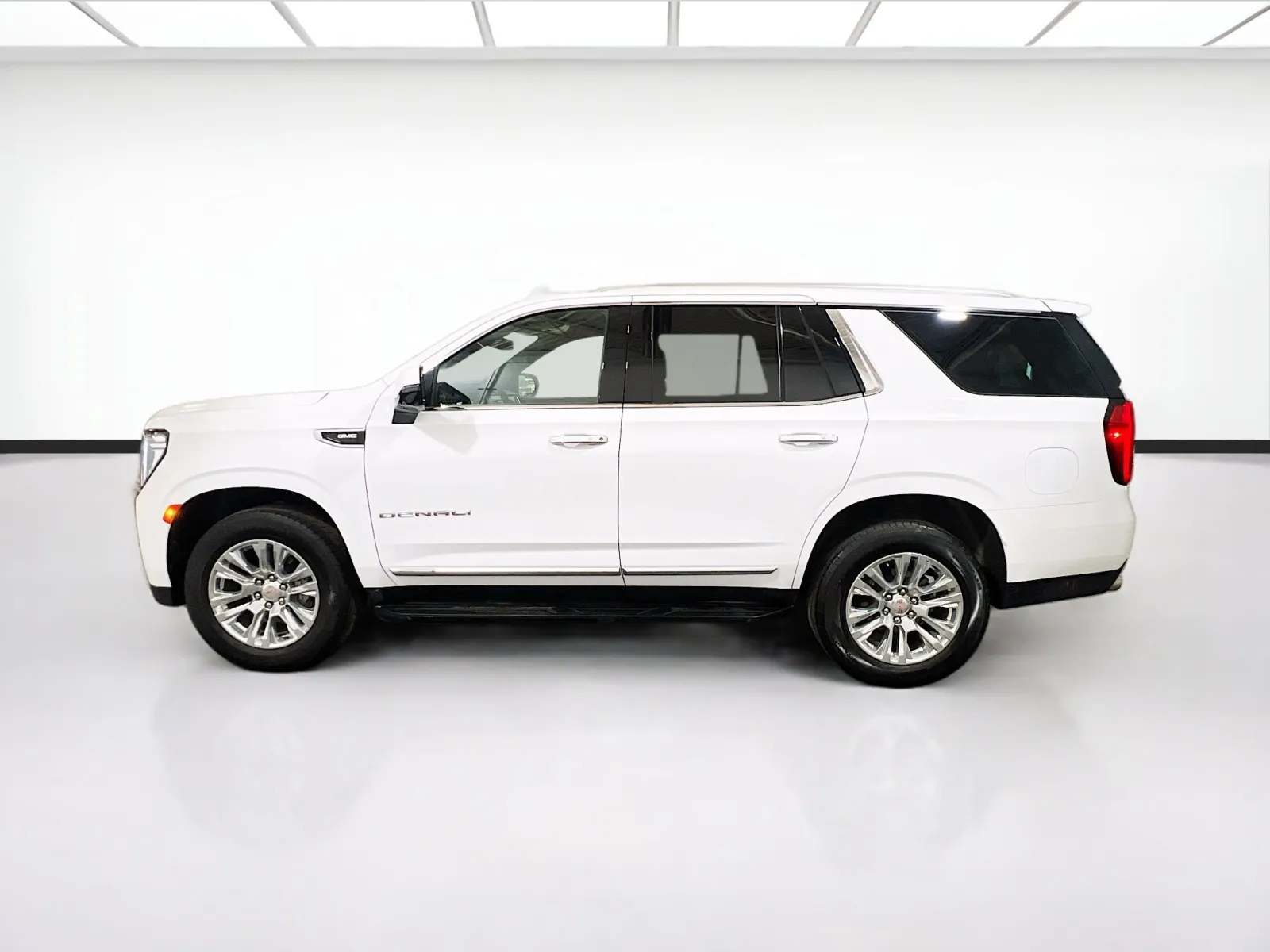 2024 GMC Yukon Denali - Photo 24