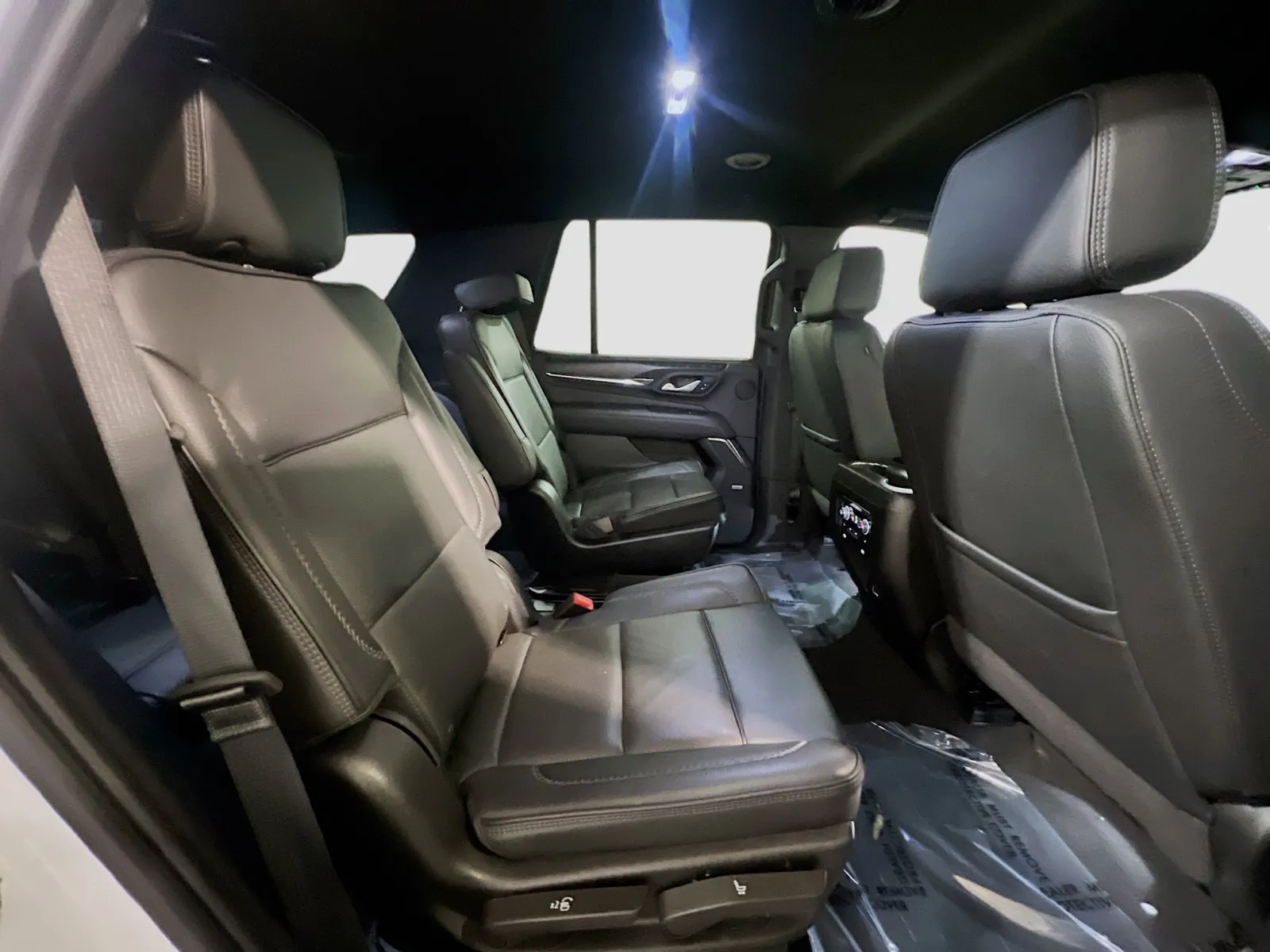 2024 GMC Yukon Denali - Photo 21