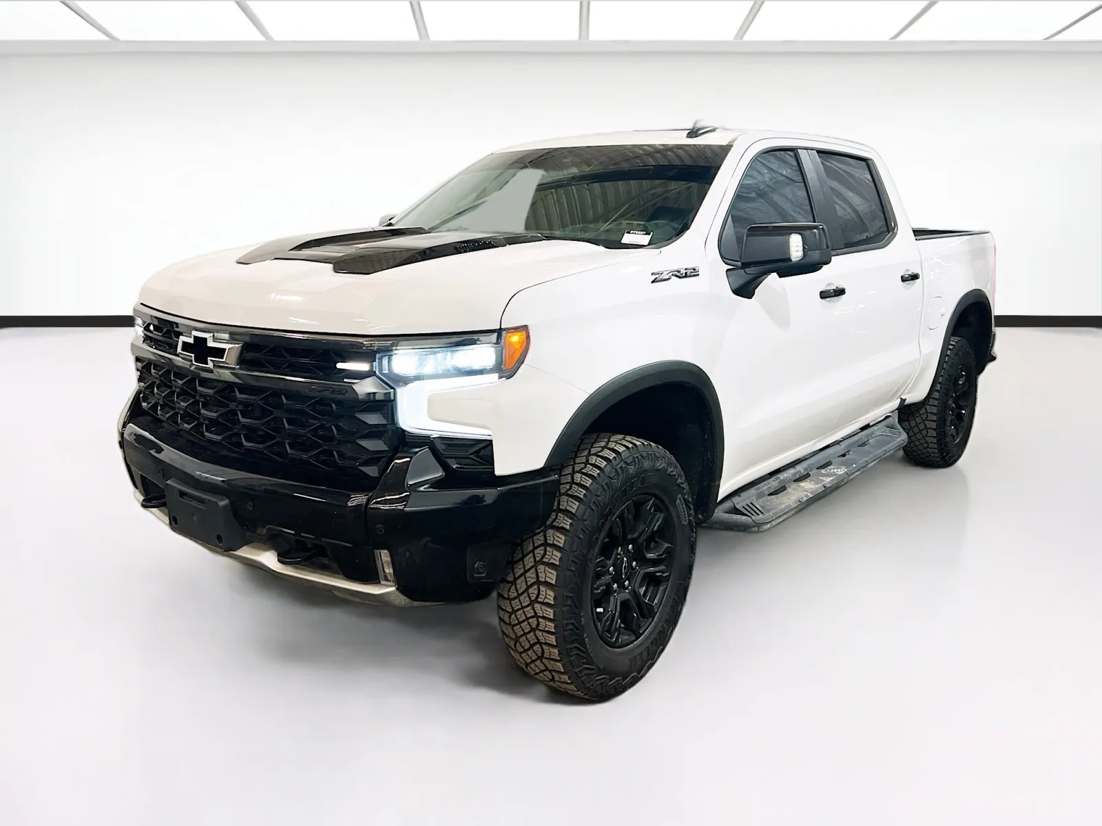 White 2025 Chevrolet Silverado 1500 ZR2 for sale in Chandler, AZ