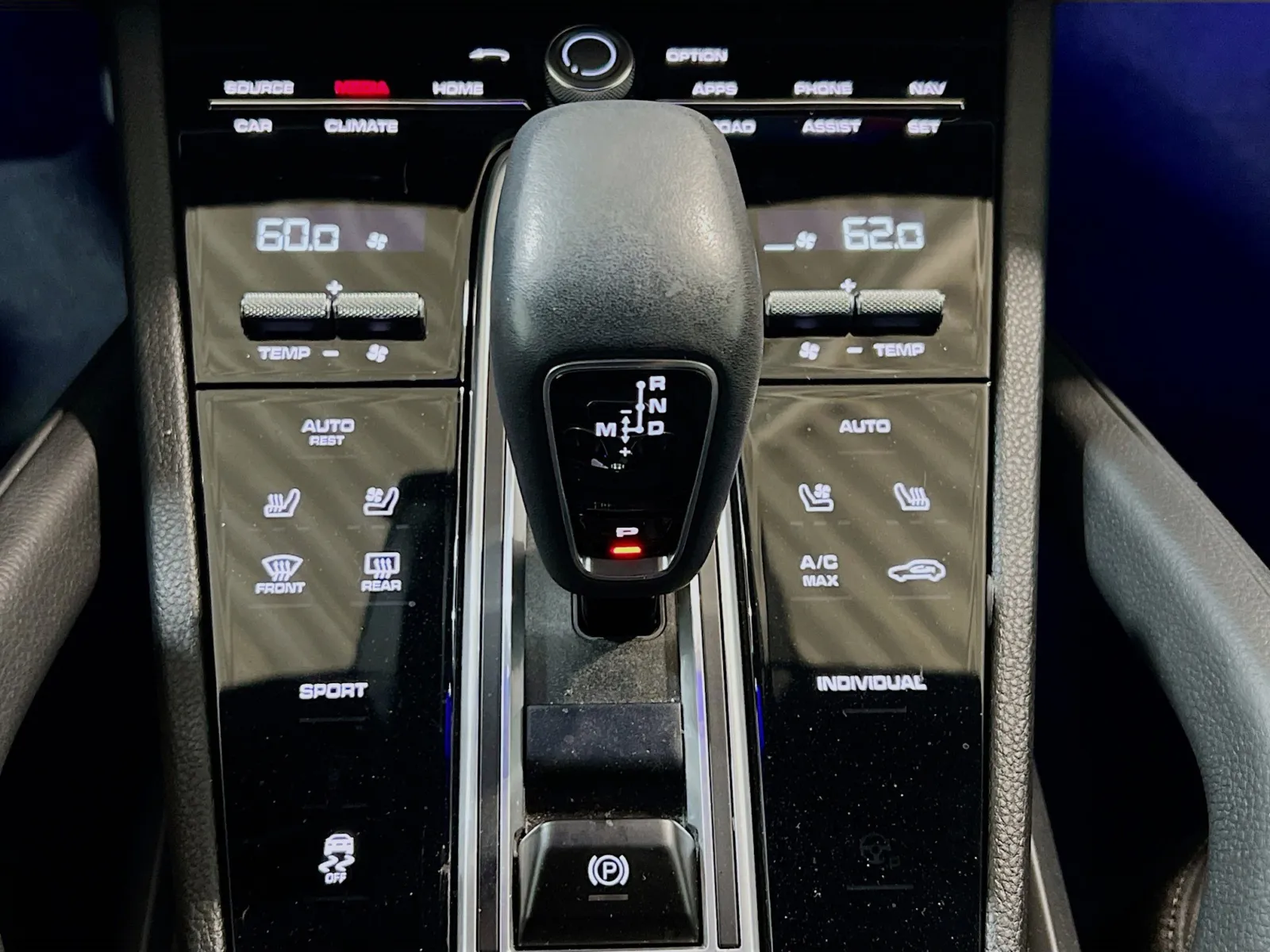 2022 Porsche Cayenne Base - Photo 13